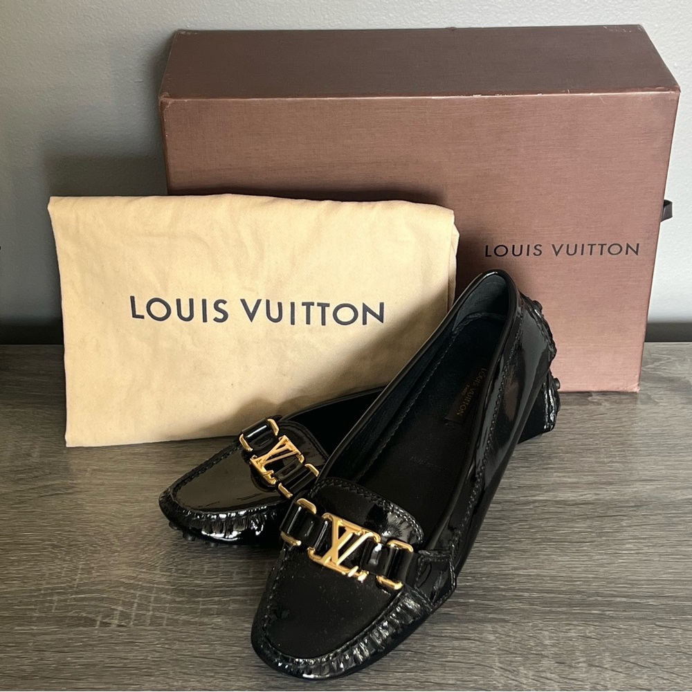 Louis Vuitton LV Monogram Logo Oxford Black Patent Leather Flats Slip On Loafer!